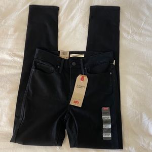 New Black Levi’s Size 27 Skinny